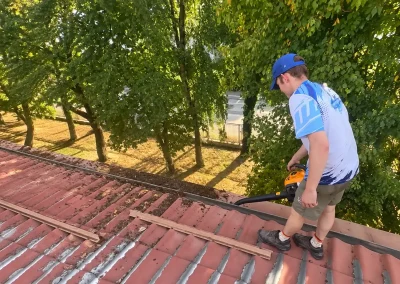 Čišćenje oluka na objektu HZZO-a u Zagrebu